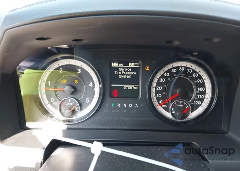 2018 Ram 2500 Big Horn 4X4 6'4 Box from USA, damaged, VIN 3C6UR5DL7JG399048